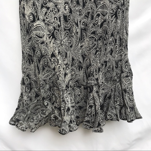 Printed Maxi Dress - Picture 9 of 16